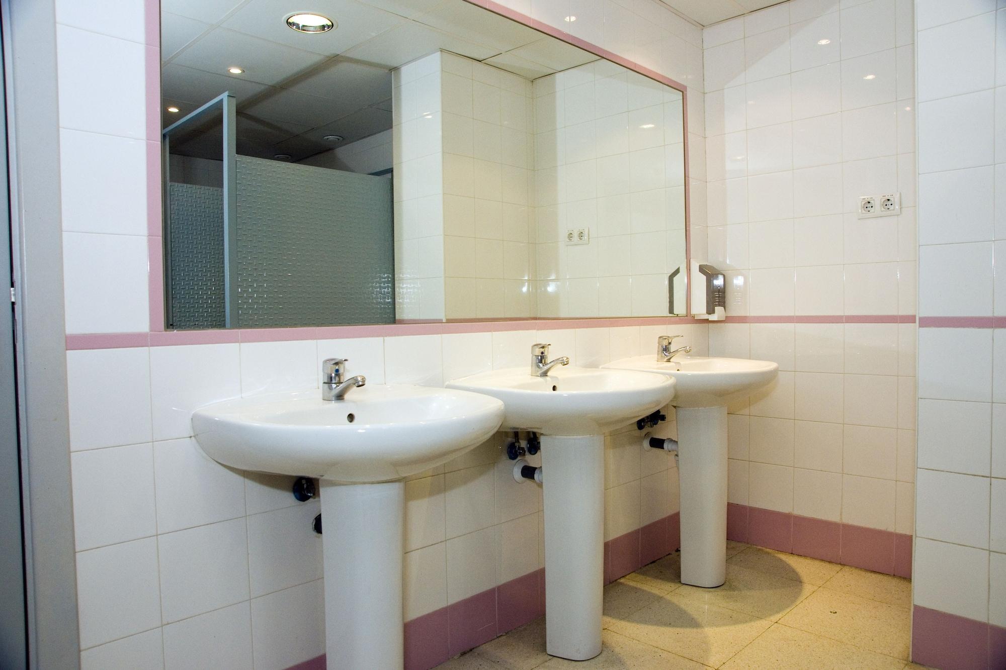 Hostal Welcome Madrid Dış mekan fotoğraf
