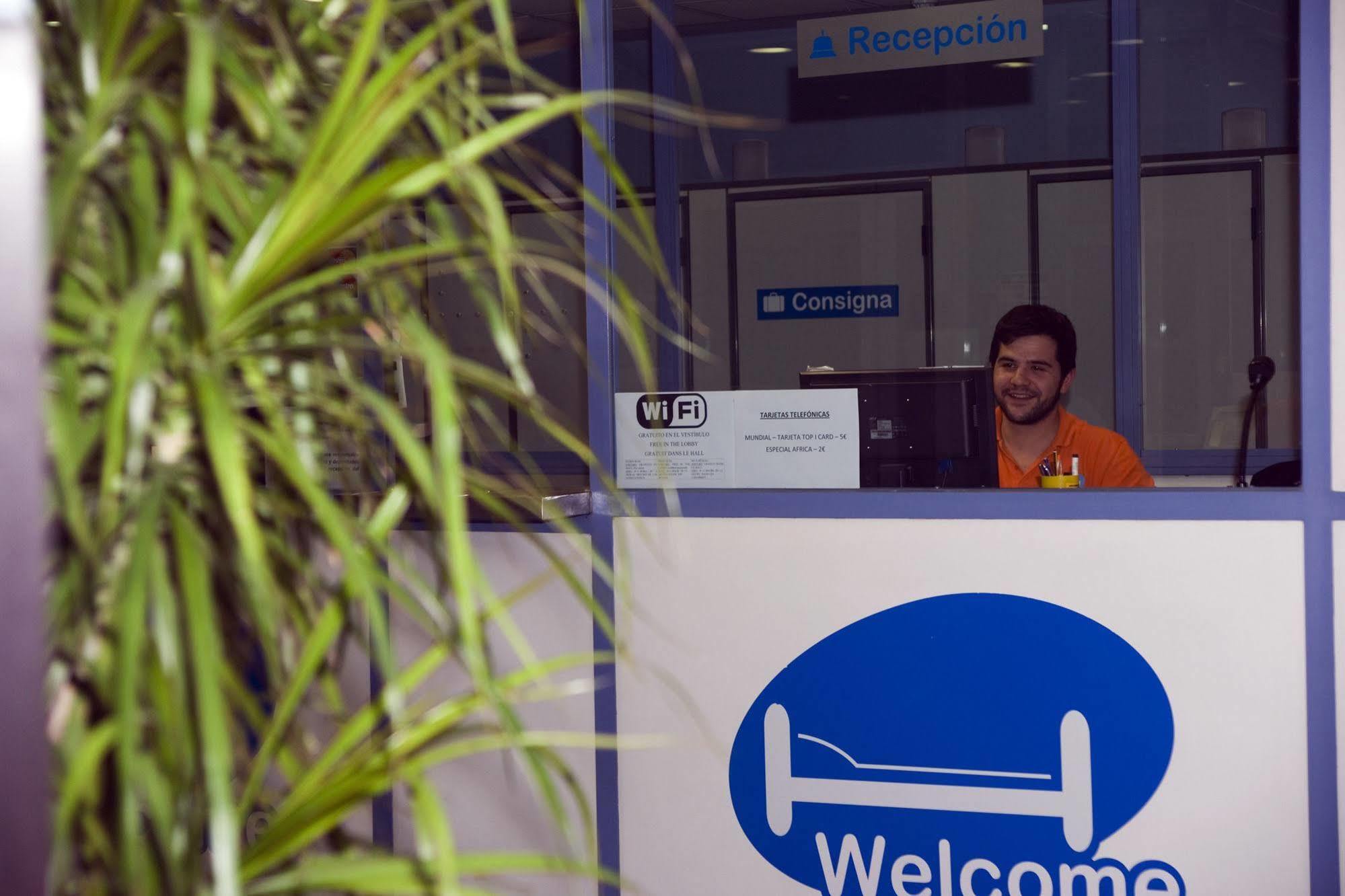 Hostal Welcome Madrid Dış mekan fotoğraf