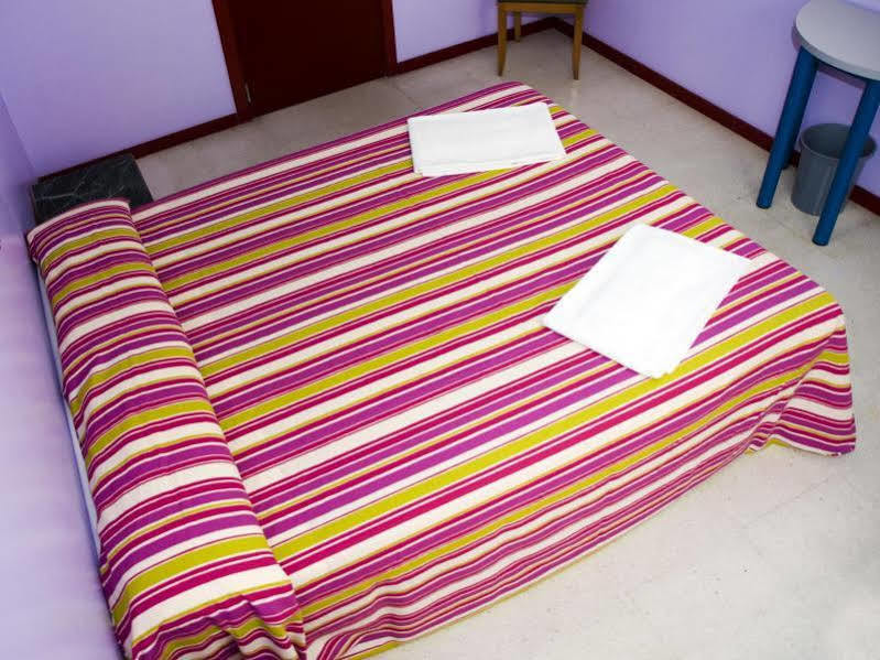 Hostal Welcome Madrid Dış mekan fotoğraf